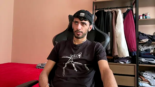 Snapshot of iendriw chatting on 12-05-25, 05:31 iendriw online show from 12-05-25, 05:31