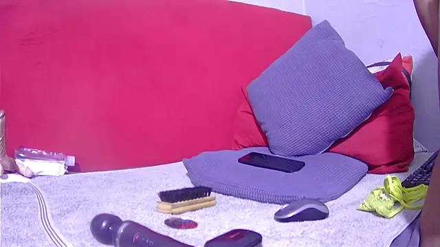 tasha97x online show from 10-27-25, 05:00