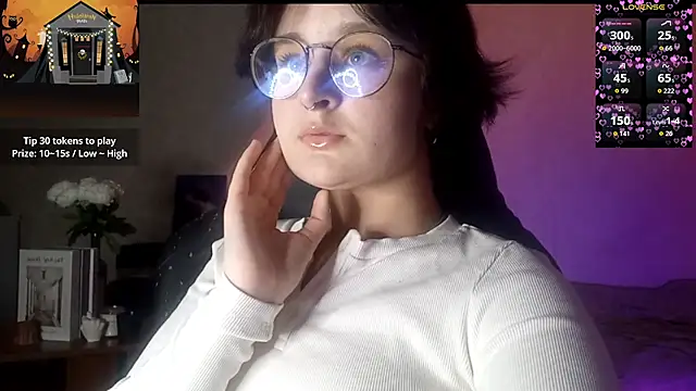 Snapshot of Sonya_mikki chatting on 10-29-25, 02:52 Sonya mikki online show from 10-29-25, 02:52