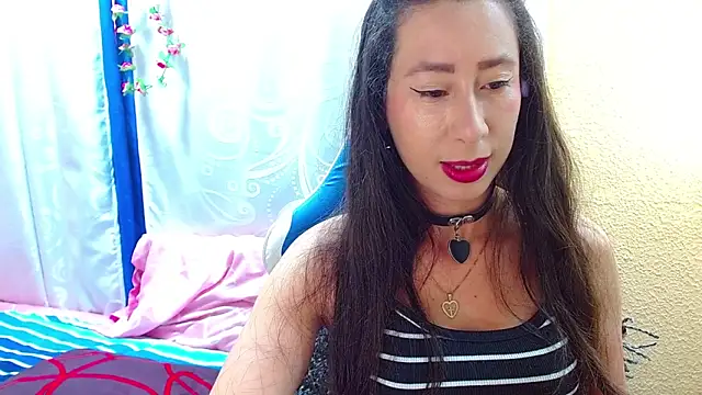 Snapshot of Gia_leinn chatting on 10-12-25, 07:57 Gia leinn online show from 10-12-25, 07:57