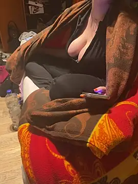 Snapshot of Tightassslut18 chatting on 02-24-25, 07:30 Tightassslut18 online show from 02-24-25, 07:30