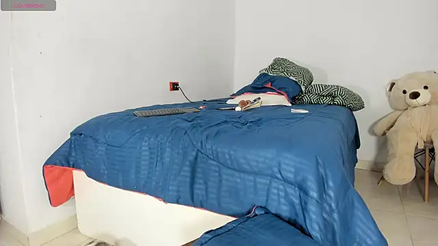 flor herrera01 online show from 02-03-26, 06:22