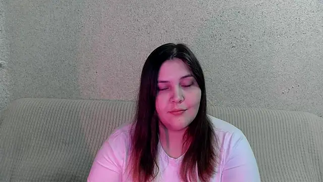 Snapshot of rachelwild chatting on 10-10-25, 11:48 rachelwild online show from 10-10-25, 11:48