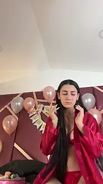 Snapshot of DanielaMedinaa chatting on 10-15-25, 08:20 DanielaMedinaa online show from 10-15-25, 08:20