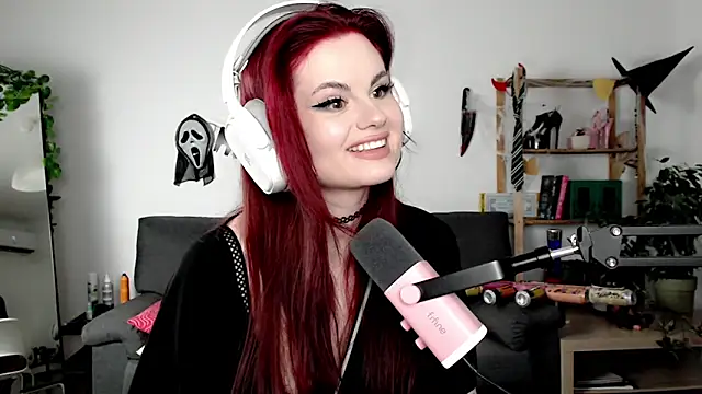 Della Ideal online show from 10-19-25, 11:11