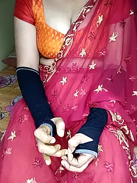 Snapshot of geetha_telugu_kan277 chatting on 10-10-25, 04:33 geetha telugu kan277 online show from 10-10-25, 04:33