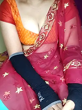 Snapshot of geetha_telugu_kan277 chatting on 10-31-25, 04:52 geetha telugu kan277 online show from 10-31-25, 04:52