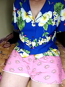 Snapshot of geetha_telugu_kan277 chatting on 11-05-25, 06:41 geetha telugu kan277 online show from 11-05-25, 06:41