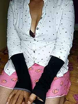 Snapshot of geetha_telugu_kan277 chatting on 11-11-25, 06:19 geetha telugu kan277 online show from 11-11-25, 06:19