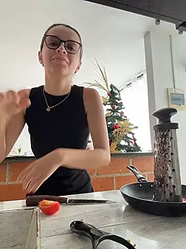 Soy Sara7 online show from 12-15-25, 06:01