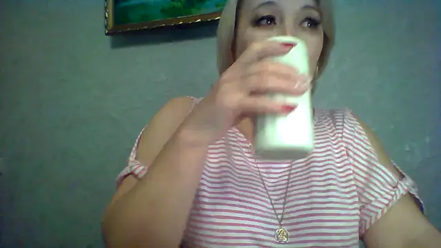 Snapshot of ArielXLoveresss chatting on 11-13-25, 05:50 ArielXLoveresss online show from 11-13-25, 05:50