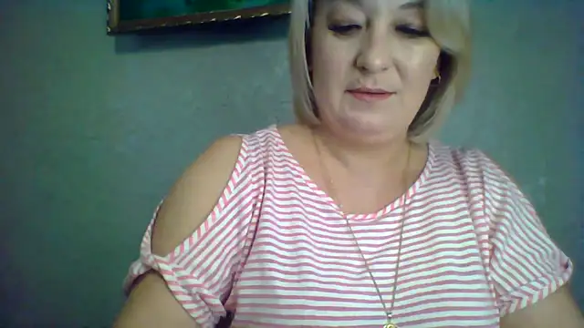 Snapshot of ArielXLoveresss chatting on 11-18-25, 11:03 ArielXLoveresss online show from 11-18-25, 11:03