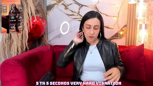 Bella williamss  online show from 12-20-25, 07:43