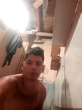 Snapshot of Elcabezhupas97 chatting on 10-19-25, 05:52 Elcabezhupas97 online show from 10-19-25, 05:52