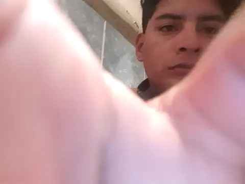 Snapshot of Elcabezhupas97 chatting on 02-27-26, 10:04 Elcabezhupas97 online show from 02-27-26, 10:04