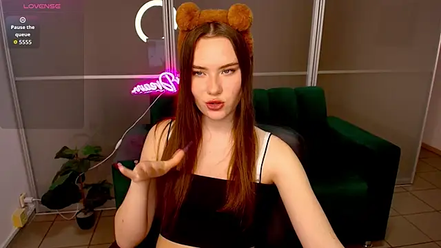 ElenaOconar online show from 10-09-25, 07:34