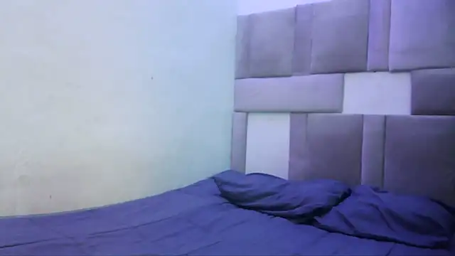 Snapshot of pocahontasoriginal chatting on 09-29-25, 04:12 pocahontasoriginal online show from 09-29-25, 04:12