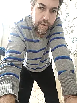 Snapshot of Openmind_42 chatting on 11-16-25, 10:10 Openmind 42 online show from 11-16-25, 10:10