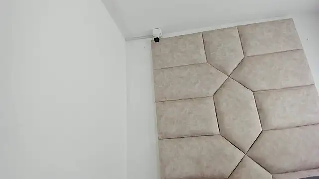 Snapshot of Vaiolett_Smith chatting on 11-07-25, 02:39 Vaiolett Smith online show from 11-07-25, 02:39