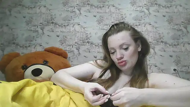 Eveline May online show from 03-19-25, 08:54