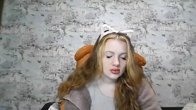 Eveline May online show from 10-04-25, 02:26