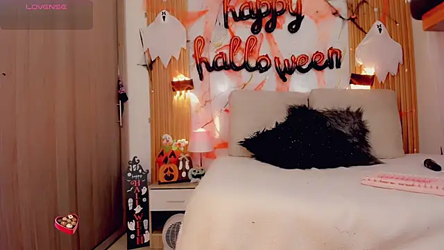 ValeriCardenas online show from 10-18-25, 01:08