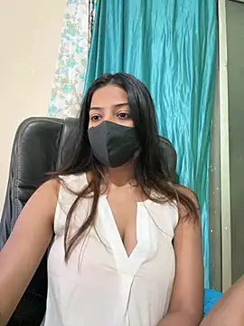 Snapshot of CRAZY__BITE chatting on 02-17-26, 03:29 CRAZY BITE online show from 02-17-26, 03:29