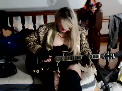 emmex671 online show from 10-19-25, 02:29