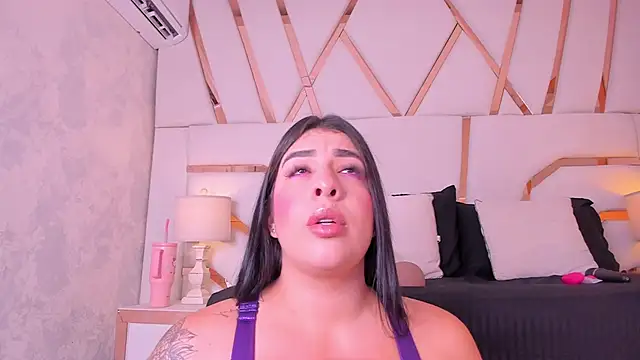 Snapshot of Madisson-Rivas chatting on 12-22-25, 08:17 Madisson-Rivas online show from 12-22-25, 08:17