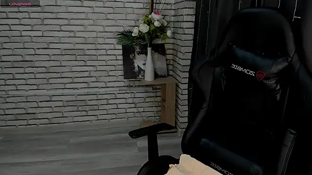 Selena Sharp online show from 03-14-25, 12:54