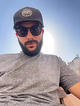 YJeromZCoxk online show from 11-22-25, 10:25