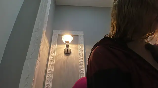 Bonniie 22 online show from 12-15-25, 02:43