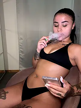 milabigassxoxo online show from 09-17-25, 11:34