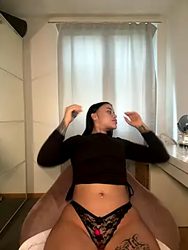 milabigassxoxo online show from 09-30-25, 12:21