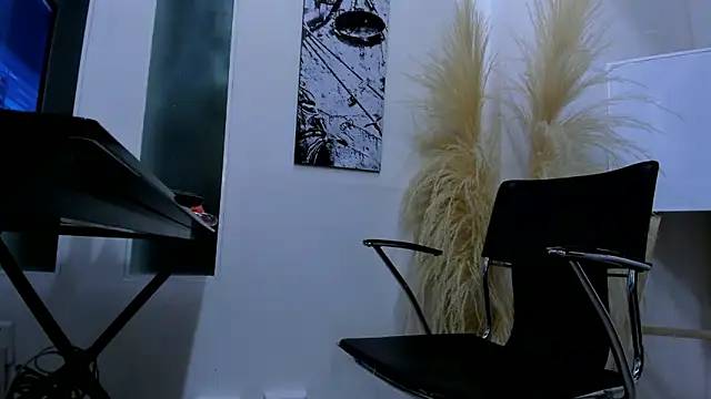 Snapshot of Allison_greey chatting on 12-13-25, 07:53 Allison greey online show from 12-13-25, 07:53