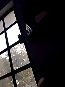 crisssalazar online show from 03-12-25, 01:40