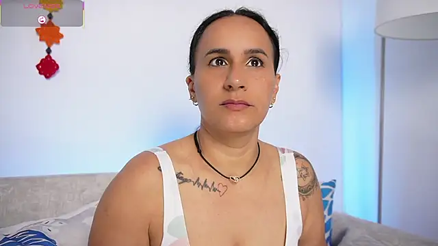 Sara Charmy online show from 03-06-26, 12:01