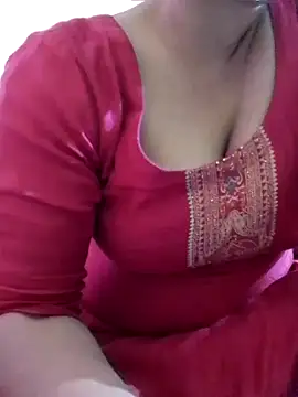 Snapshot of Lovely_simmi- chatting on 03-08-25, 01:36 Lovely simmi- online show from 03-08-25, 01:36