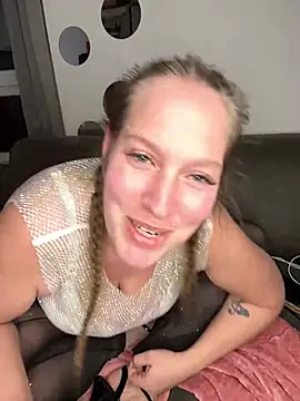 xqueenkinky online show from 03-10-25, 07:40
