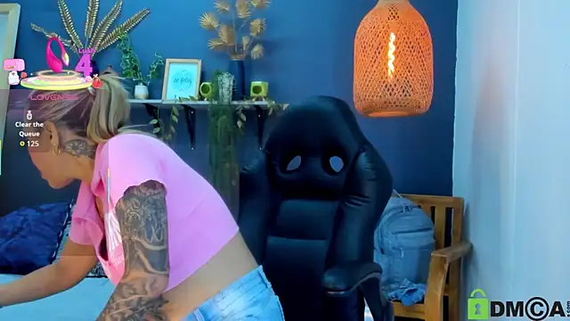 Snapshot of yessila_parker chatting on 11-15-25, 02:31 yessila parker online show from 11-15-25, 02:31