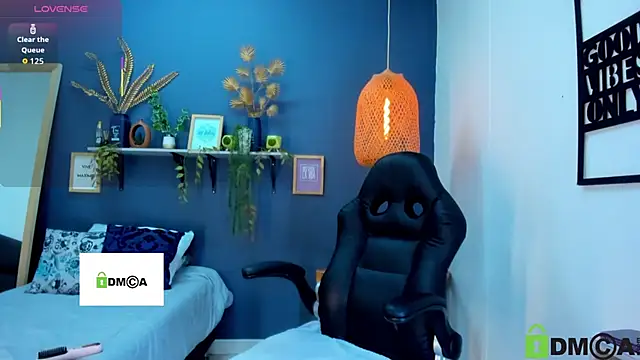 Snapshot of yessila_parker chatting on 11-20-25, 02:45 yessila parker online show from 11-20-25, 02:45