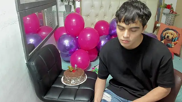 heiker  online show from 10-16-25, 03:18