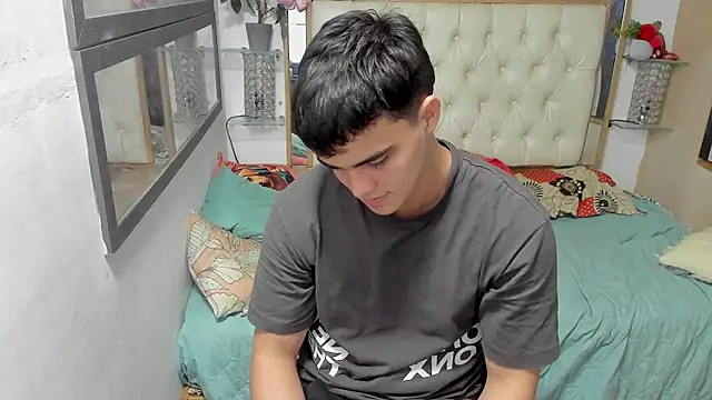 heiker  online show from 11-09-25, 01:37