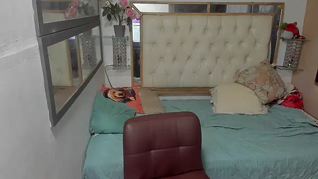 heiker  online show from 11-10-25, 02:54