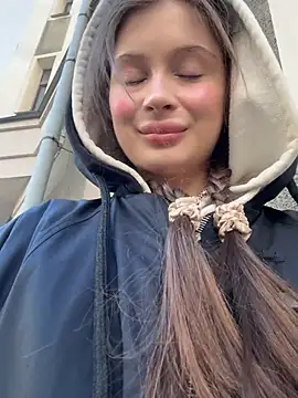 Snapshot of melicious_ chatting on 03-09-25, 10:19 melicious online show from 03-09-25, 10:19