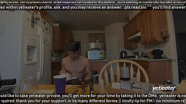 Snapshot of yetieater chatting on 12-17-24, 10:32 yetieater online show from 12-17-24, 10:32