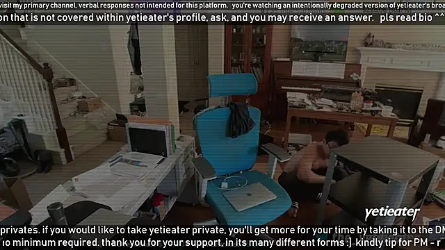 Snapshot of yetieater chatting on 12-21-24, 09:15 yetieater online show from 12-21-24, 09:15