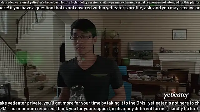 Snapshot of yetieater chatting on 01-02-25, 09:18 yetieater online show from 01-02-25, 09:18