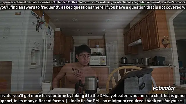 Snapshot of yetieater chatting on 02-01-25, 05:58 yetieater online show from 02-01-25, 05:58