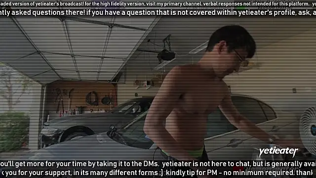 Snapshot of yetieater chatting on 02-03-25, 09:39 yetieater online show from 02-03-25, 09:39